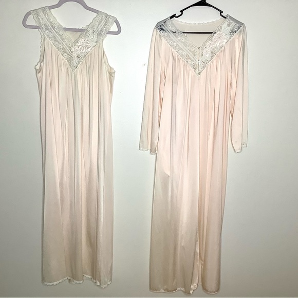 shadowline Other - < Vintage Shadowline Nightgown Set >